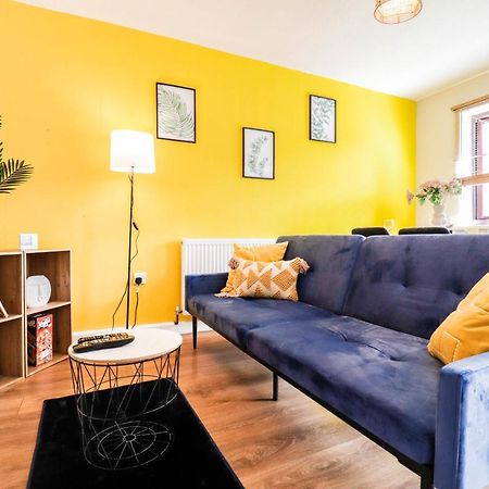 Spacious 1 Bed Flat-Free Parking Hillingdon Ngoại thất bức ảnh