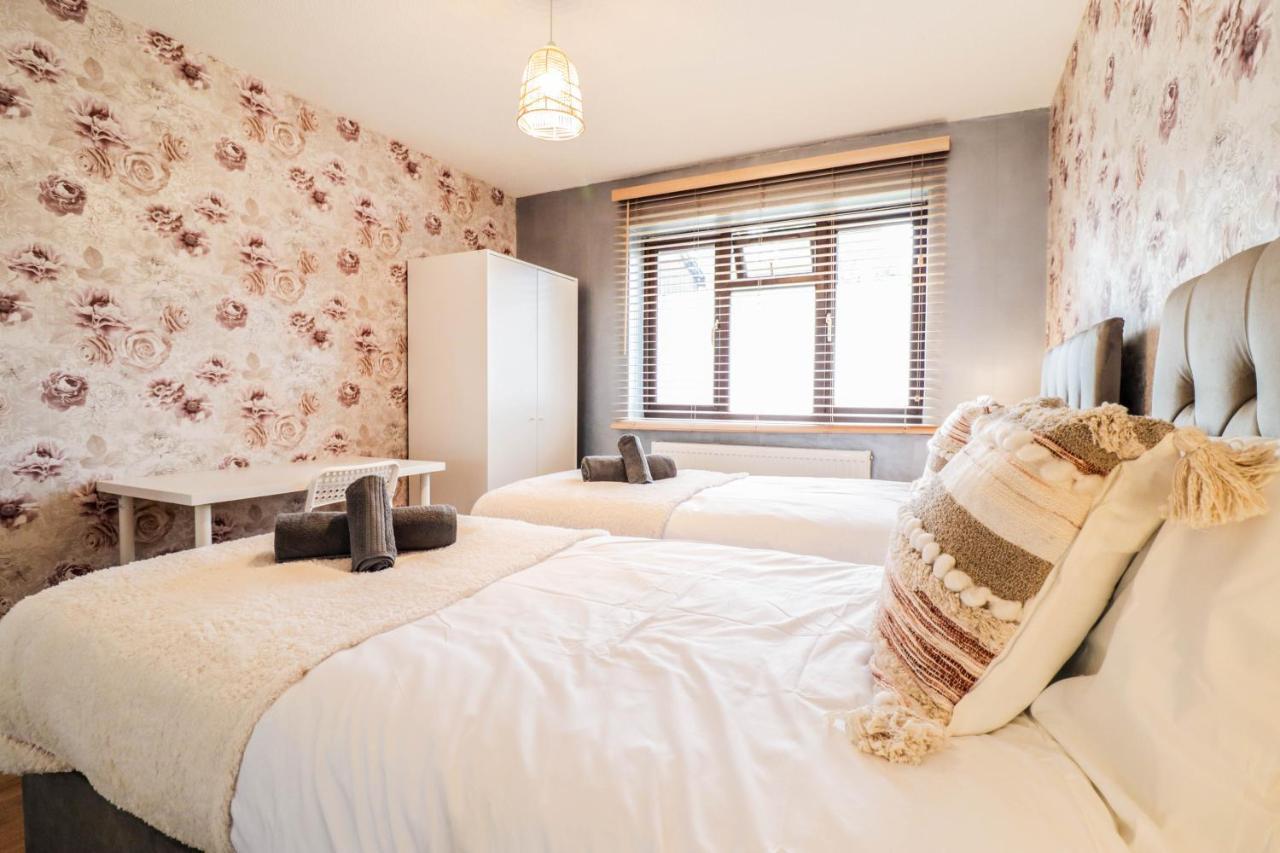 Spacious 1 Bed Flat-Free Parking Hillingdon Ngoại thất bức ảnh