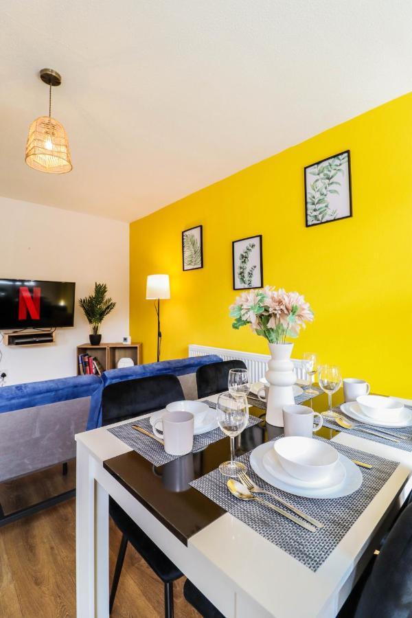 Spacious 1 Bed Flat-Free Parking Hillingdon Ngoại thất bức ảnh