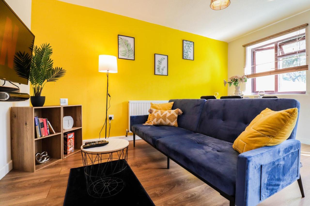 Spacious 1 Bed Flat-Free Parking Hillingdon Ngoại thất bức ảnh